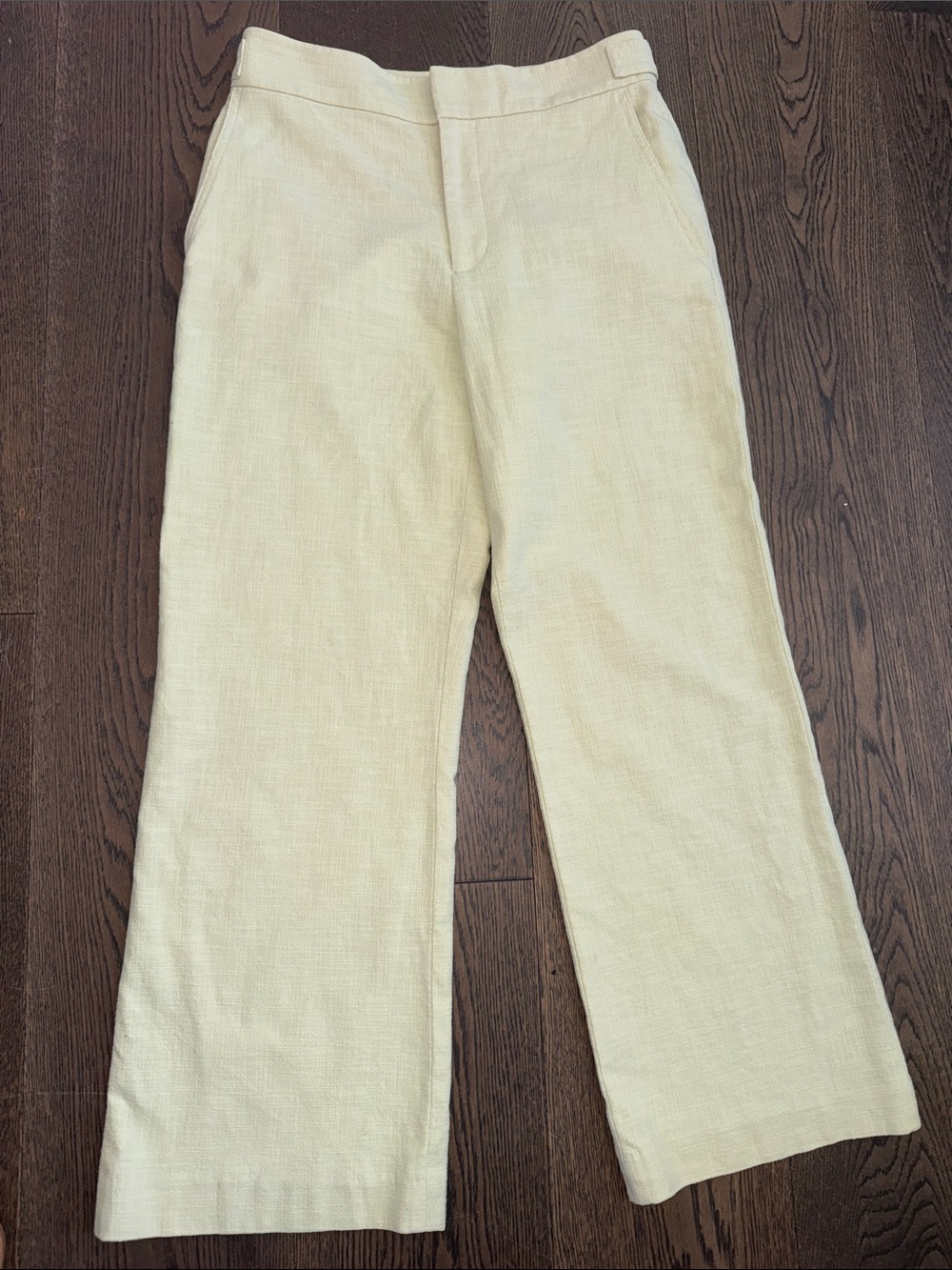 Club Monaco - textured bootleg pants in light limey green 🍋🟩